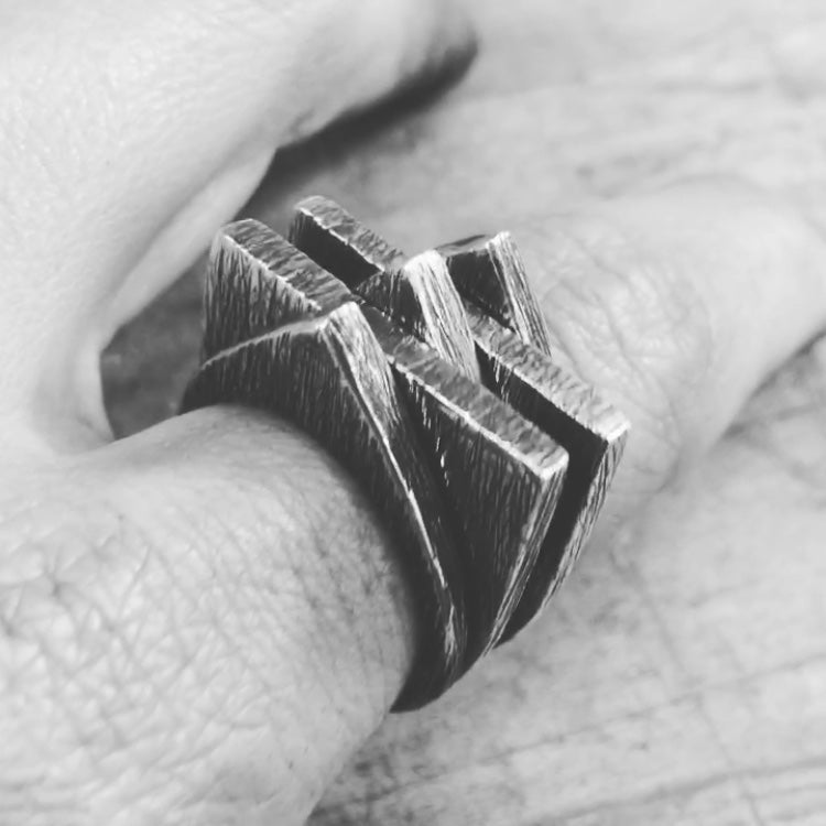 ZENITH ring – CEEM Design